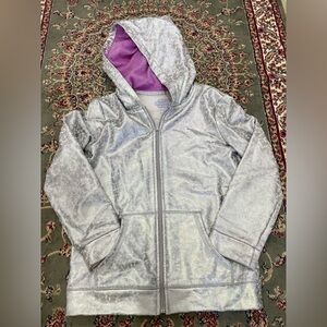 More than manic windbreaker size 6x